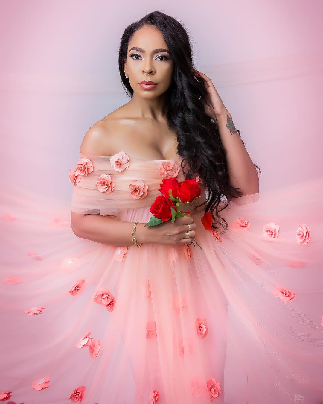 TBoss Gorgeous In Valentine's Day Themed Photo Shoot