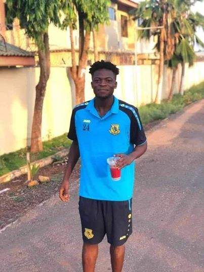 Top African footballer dies after being hit by motocycle