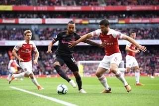 Arsenal thrash Qarabag to extend their winning streak in the Europa League