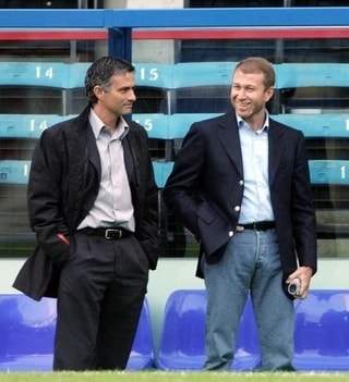 Chelsea owner Abramovich purchased a £250,000 customized Ferrari for Mourinho 5 months after his sack (photo)
