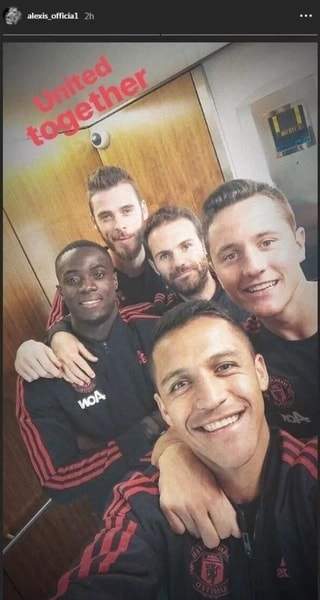 Alexis Sanchez and Man United teammates break silence on Pogba and Mourinho's row (photo)