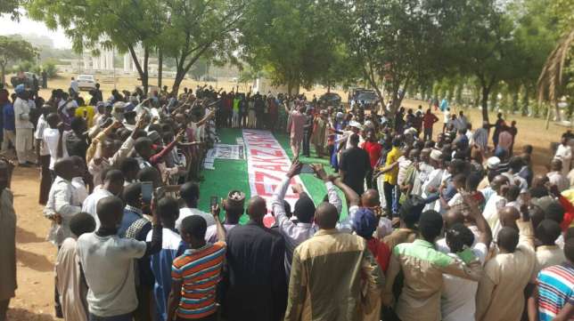 Protest at Unity Fountain, Abuja, for the release of Ibrahim El-Zakzaky (Twitter/@SaharaReporters)