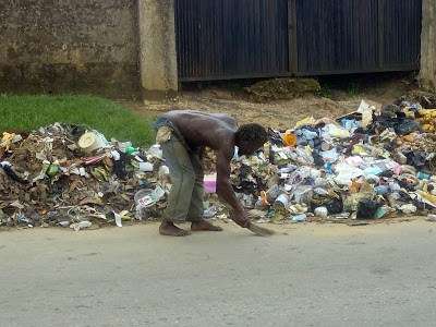 The sight of a naked man proved to be offensive for some women in Port Harcourt, who called for the attention of the police in order to have him removed. (Calabar Reporters)