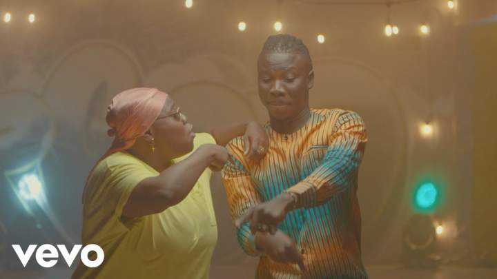 Stonebwoy - Ololo (feat. Teni)